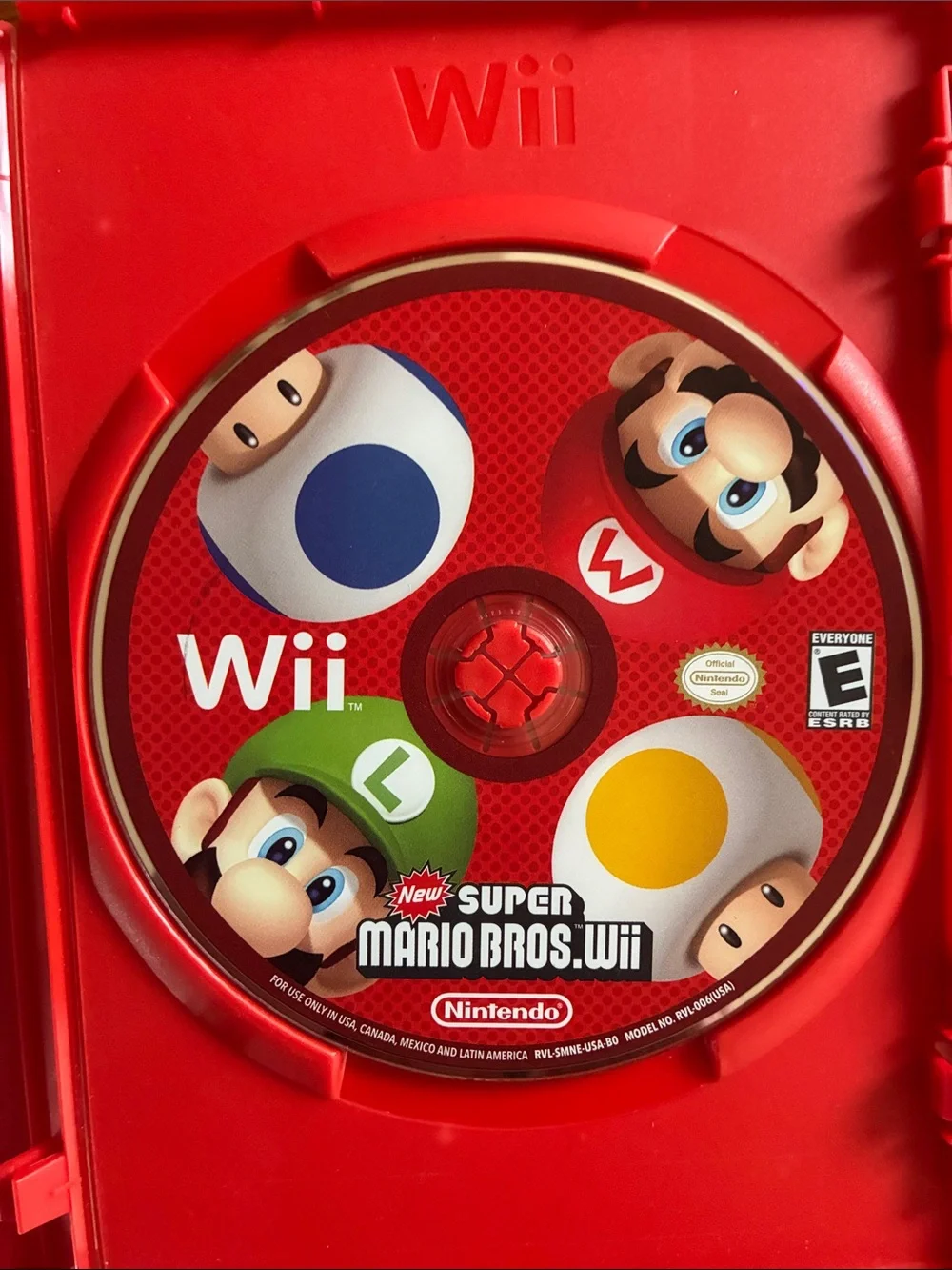 Nintendo New Super Mario Bros. Wii Red Case - Picture 3 of 4